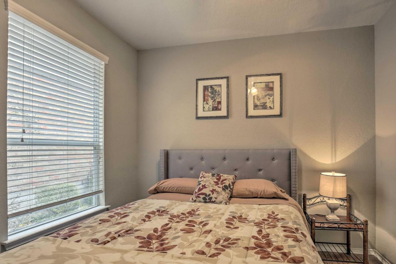 Holiday home Abode Near Golf, Shops And Dining!
