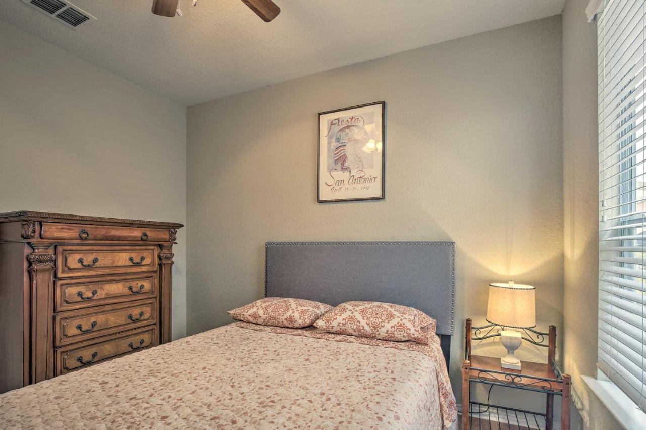 Abode Near Golf, Shops And Dining! San Antonio